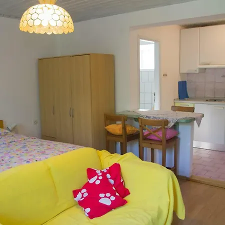 Apartment Karmen Veli Losinj
